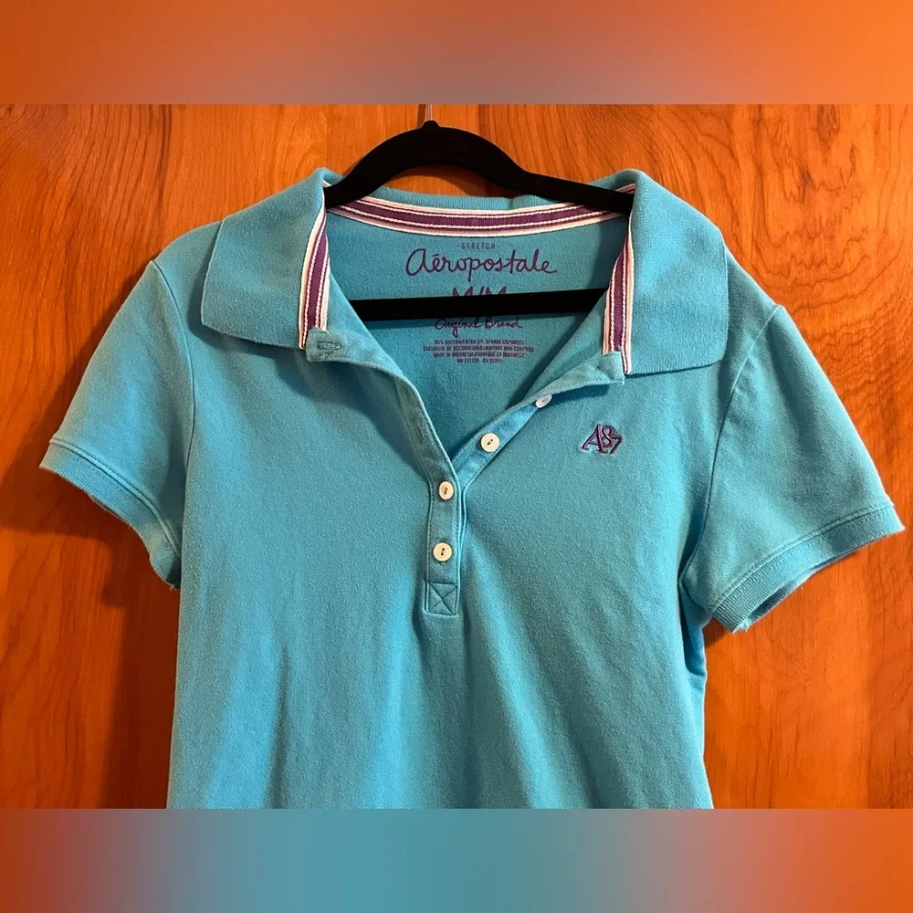 Aeropostale A87 Women’s Polo. Size Medium. Color: Light Blue - Picture 6 of 6
